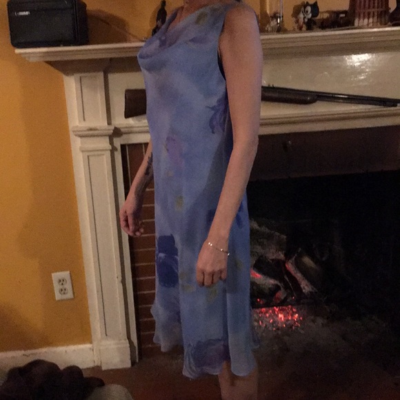 Dress - Picture 3 of 7